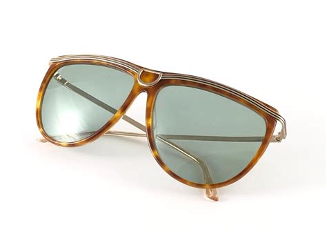 occhiali gucci vintage anni 80|New Vintage Gucci Tortoise and Gold Accents Sunglasses .